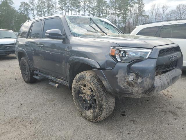 JTEFU5JR6N5270008 - 2022 TOYOTA 4RUNNER SR5 GRAY photo 4