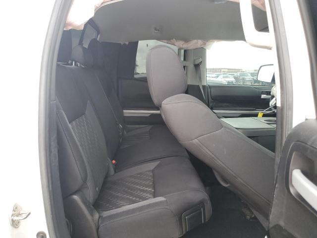 5TFUM5F19JX076554 - 2018 TOYOTA TUNDRA DOUBLE CAB SR/SR5 WHITE photo 10