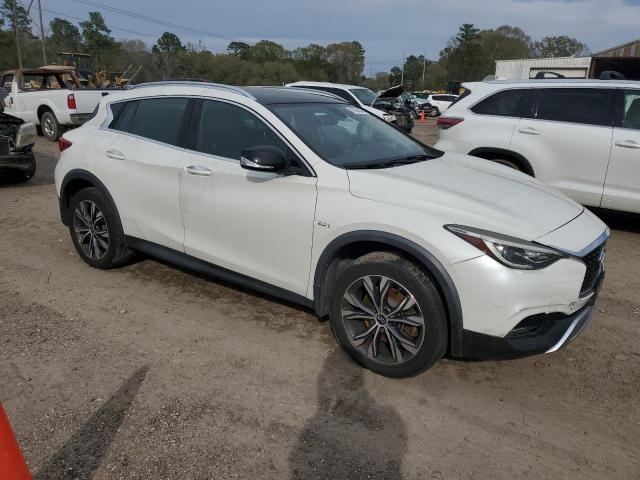 SJKCH5CR7HA028796 - 2017 INFINITI QX30 BASE WHITE photo 4