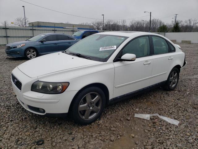 YV1MH682X52072915 - 2005 VOLVO S40 T5 WHITE photo 1