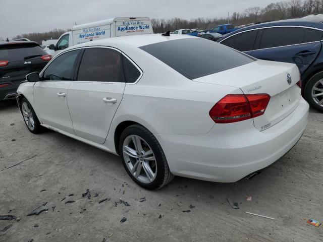 1VWBV7A32FC012263 - 2015 VOLKSWAGEN PASSAT SE WHITE photo 2