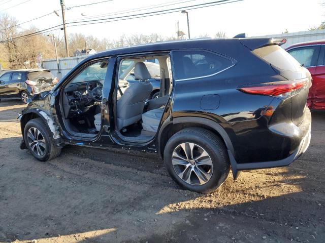 5TDGZRBH3NS591053 - 2022 TOYOTA HIGHLANDER XLE BLACK photo 2