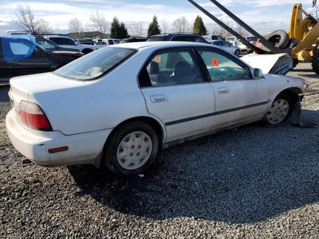 1HGCD5539TA278400 - 1996 HONDA ACCORD LX WHITE photo 3