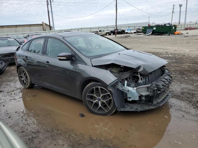 1FADP3H25JL243765 - 2018 FORD FOCUS SEL GRAY photo 4