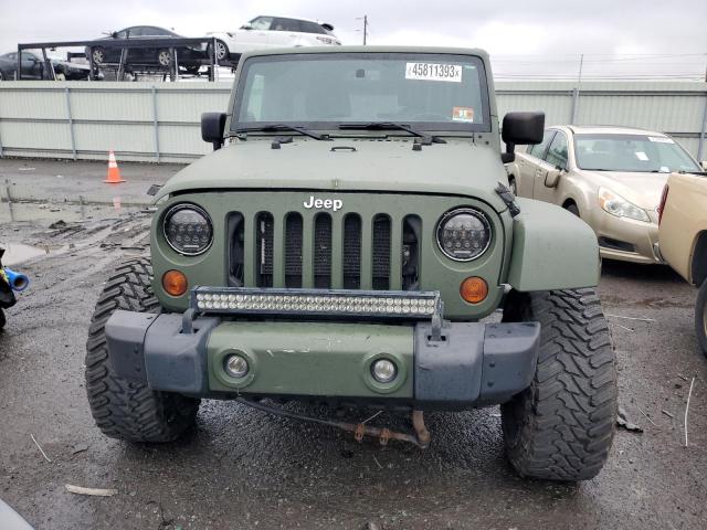1C4BJWEG5DL699774 - 2013 JEEP WRANGLER U SAHARA GREEN photo 5