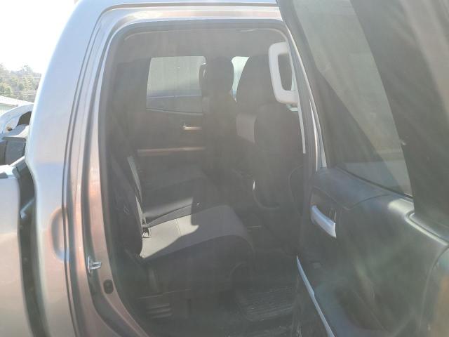 5TFUY5F10MX980477 - 2021 TOYOTA TUNDRA DOUBLE CAB SR/SR5 SILVER photo 10