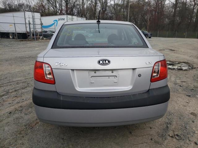 KNADE223796538966 - 2009 KIA RIO BASE SILVER photo 6