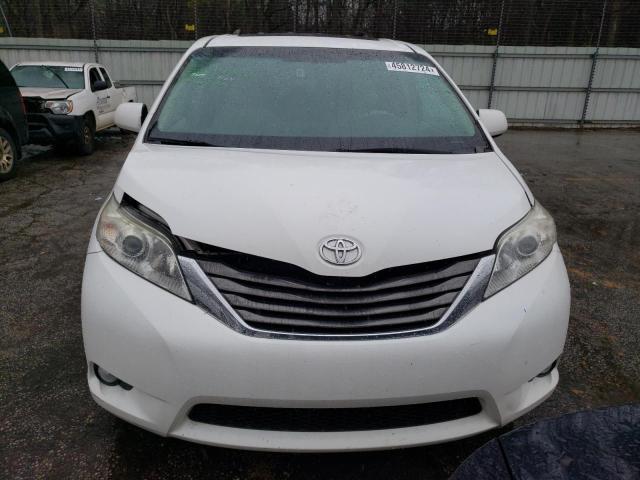 5TDYK3DC6BS006064 - 2011 TOYOTA SIENNA XLE WHITE photo 5