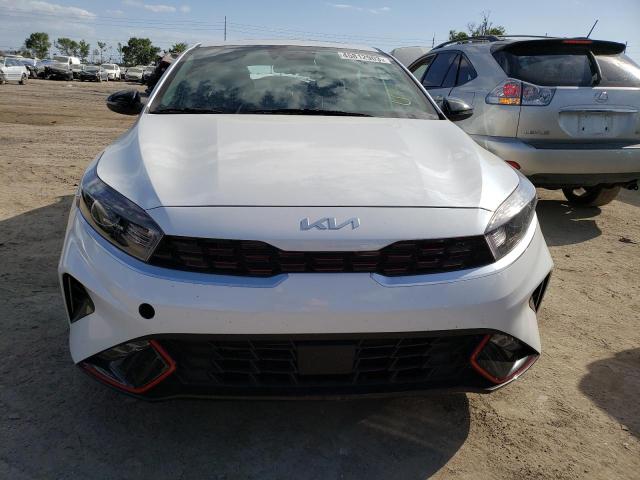 3KPF54AD1PE557344 - 2023 KIA FORTE GT LINE WHITE photo 5