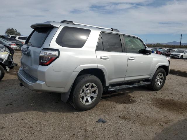 JTEBU5JR1G5361480 - 2016 TOYOTA 4RUNNER SR5/SR5 PREMIUM SILVER photo 3