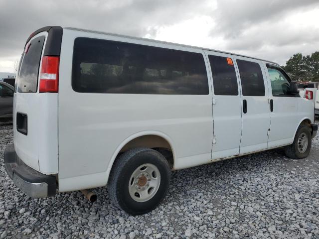 1GAHG39U671214932 - 2007 CHEVROLET EXPRESS G3 WHITE photo 11