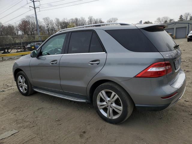4JGDA5HB3DA174917 - 2013 MERCEDES-BENZ ML 350 4MATIC GRAY photo 2