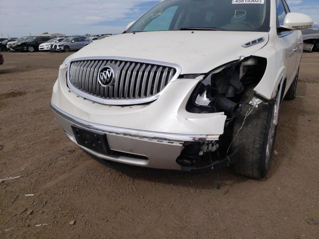 5GAKRCED2BJ205281 - 2011 BUICK ENCLAVE CXL WHITE photo 9