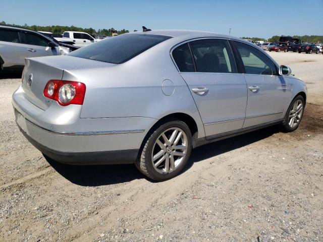 WVWEK73C28E048824 - 2008 VOLKSWAGEN PASSAT LUX SILVER photo 3