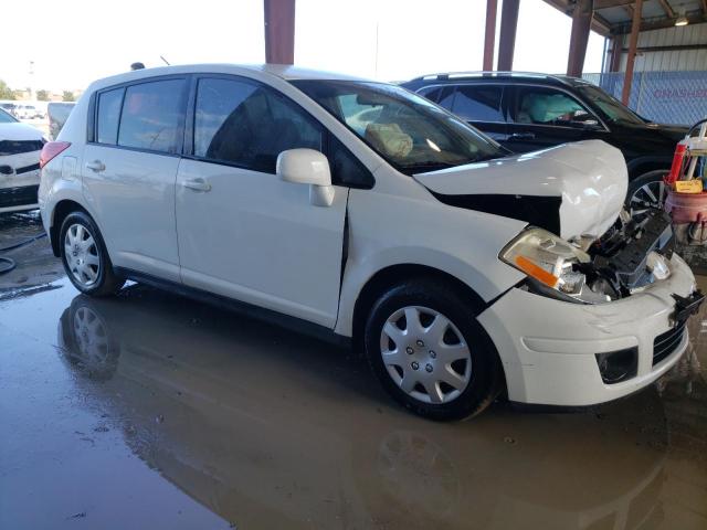 3N1BC13E17L448275 - 2007 NISSAN VERSA S WHITE photo 4