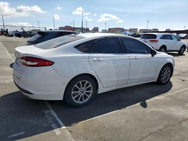 3FA6P0H79HR399354 - 2017 FORD FUSION SE WHITE photo 3