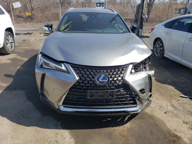 JTHP9JBH2L2033859 - 2020 LEXUS UX 250H GRAY photo 5