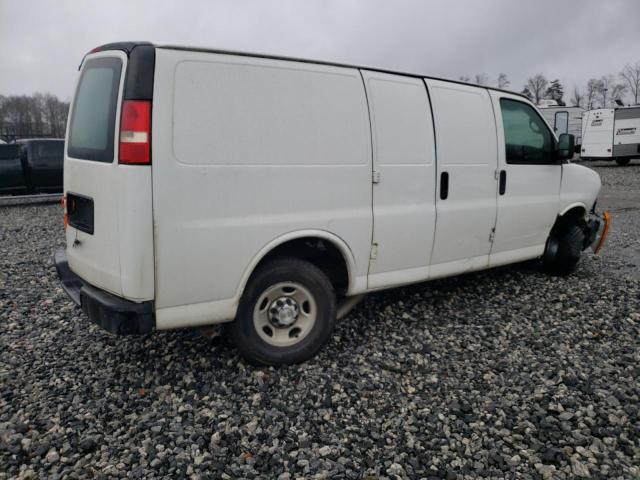 1GCWGFFA3E1111328 - 2014 CHEVROLET EXPRESS G2 WHITE photo 3