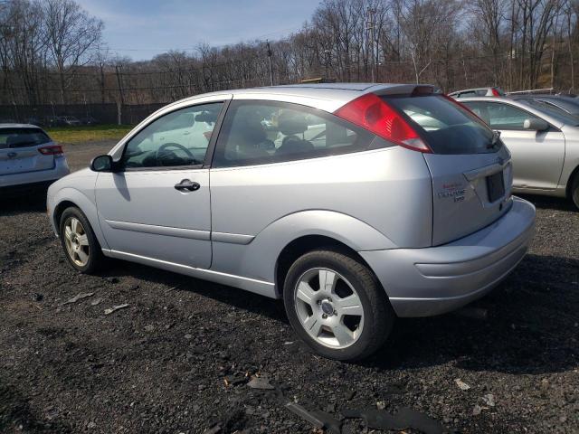 1FAHP31N27W126027 - 2007 FORD FOCUS ZX3 GRAY photo 2