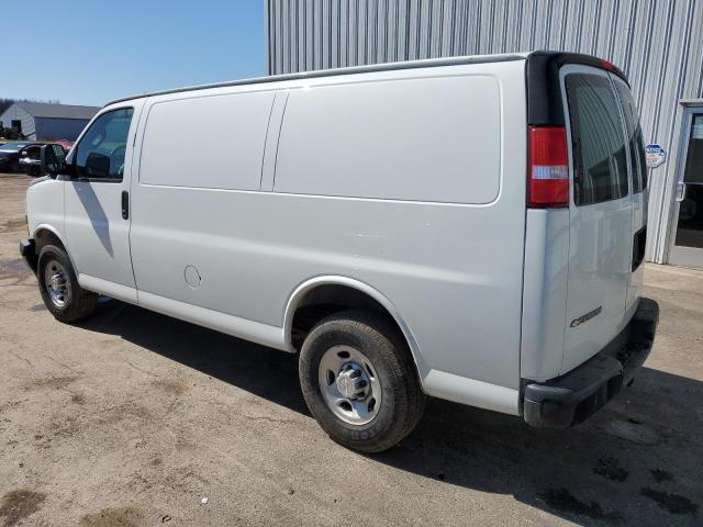 1GCWGAFG7K1283445 - 2019 CHEVROLET EXPRESS G2 WHITE photo 2