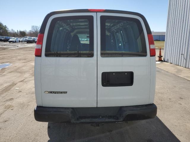 1GCWGAFG7K1283445 - 2019 CHEVROLET EXPRESS G2 WHITE photo 6