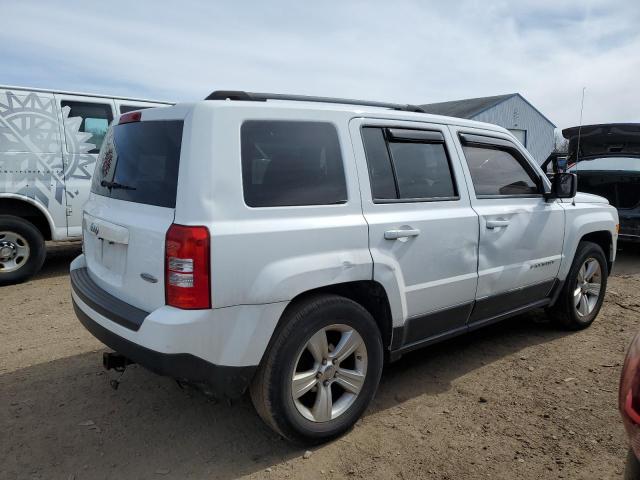 1C4NJRFB8CD540290 - 2012 JEEP PATRIOT LATITUDE WHITE photo 3