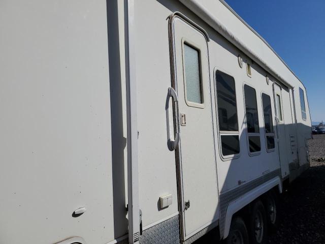 4X4FSAD3X4C016252 - 2004 RIVR CAMPER WHITE photo 4