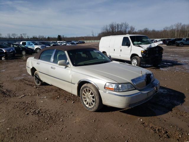 1LNHM81W47Y620382 - 2007 LINCOLN TOWN CAR SIGNATURE WHITE photo 4