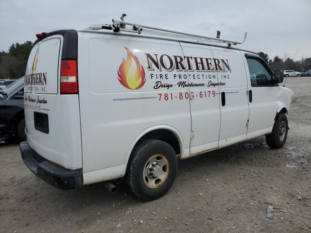 1GCWGFBA8D1115136 - 2013 CHEVROLET EXPRESS G2 WHITE photo 3