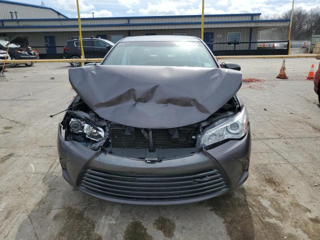 4T1BF1FK5GU177308 - 2016 TOYOTA CAMRY LE GRAY photo 5