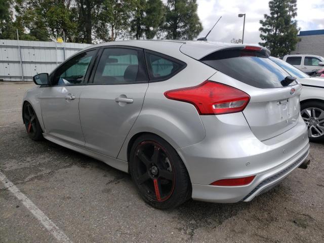 1FADP3K2XFL279158 - 2015 FORD FOCUS SE SILVER photo 2