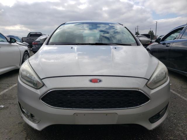 1FADP3K2XFL279158 - 2015 FORD FOCUS SE SILVER photo 5