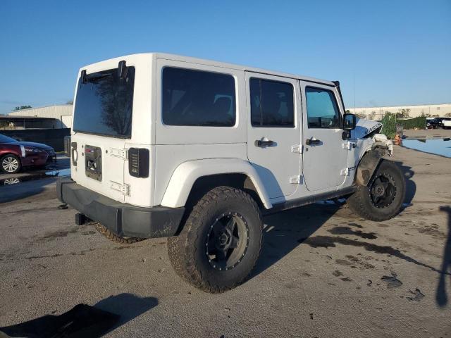 1C4BJWFG1EL310659 - 2014 JEEP WRANGLER RUBICON WHITE photo 3