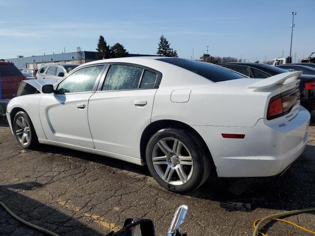 2B3CL3CG2BH500689 - 2011 DODGE CHARGER WHITE photo 2