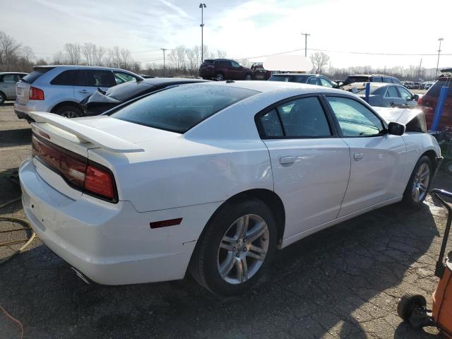 2B3CL3CG2BH500689 - 2011 DODGE CHARGER WHITE photo 3
