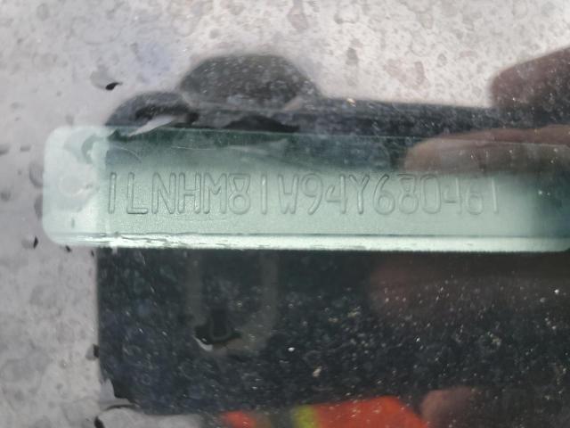 1LNHM81W94Y680461 - 2004 LINCOLN TOWN CAR EXECUTIVE SILVER photo 13