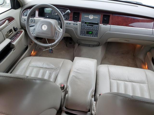 1LNHM81W94Y680461 - 2004 LINCOLN TOWN CAR EXECUTIVE SILVER photo 8