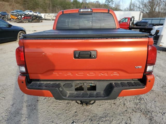 3TMCZ5AN5JM182027 - 2018 TOYOTA TACOMA DOUBLE CAB ORANGE photo 6