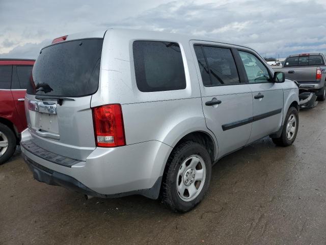 5FNYF3H25FB018254 - 2015 HONDA PILOT LX SILVER photo 3