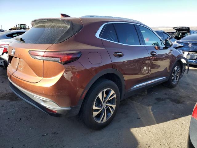 LRBFZNR4XND043567 - 2022 BUICK ENVISION ESSENCE ORANGE photo 3