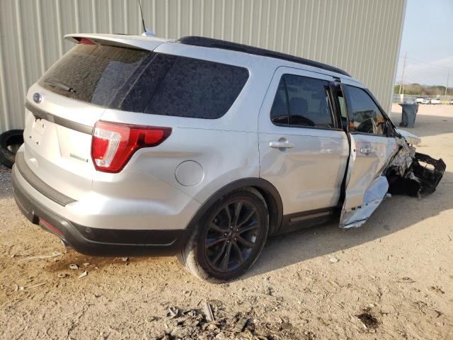 1FM5K7DH0JGB42880 - 2018 FORD EXPLORER XLT SILVER photo 3