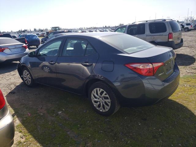 5YFBURHE1JP799814 - 2018 TOYOTA COROLLA L GRAY photo 2