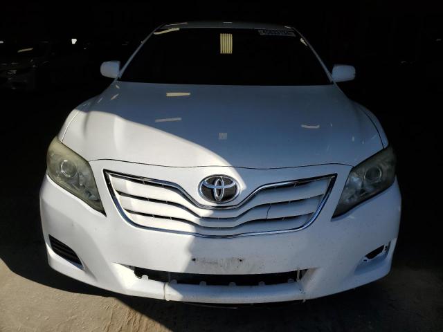 4T4BF3EK9BR172527 - 2011 TOYOTA CAMRY BASE WHITE photo 5