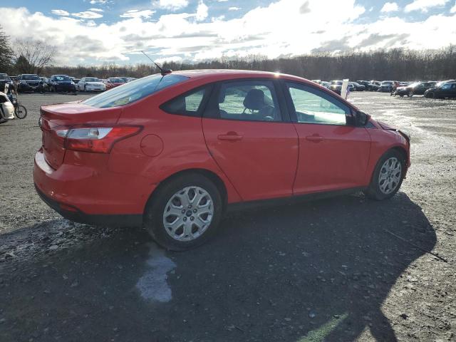 1FAHP3F26CL196379 - 2012 FORD FOCUS SE RED photo 3