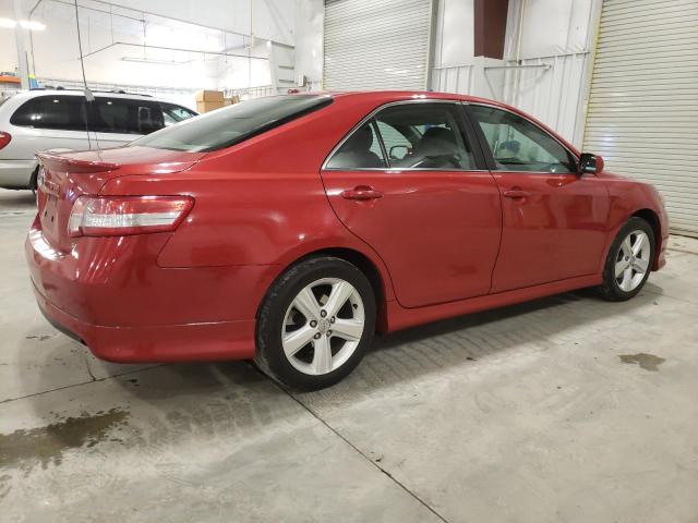 4T1BF3EK8BU670499 - 2011 TOYOTA CAMRY BASE RED photo 3