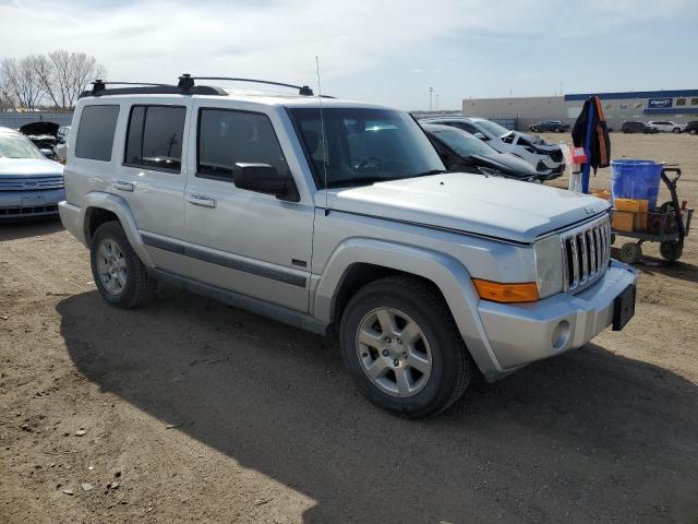 1J8HG48P87C671554 - 2007 JEEP COMMANDER 银色 照片 4