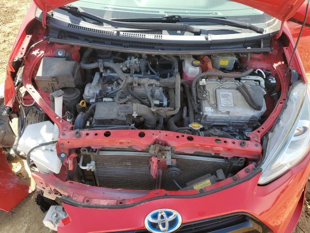 JTDKDTB37F1581151 - 2015 TOYOTA PRIUS C RED photo 11