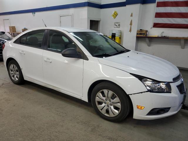 1G1PA5SH4D7282628 - 2013 CHEVROLET CRUZE LS WHITE photo 4