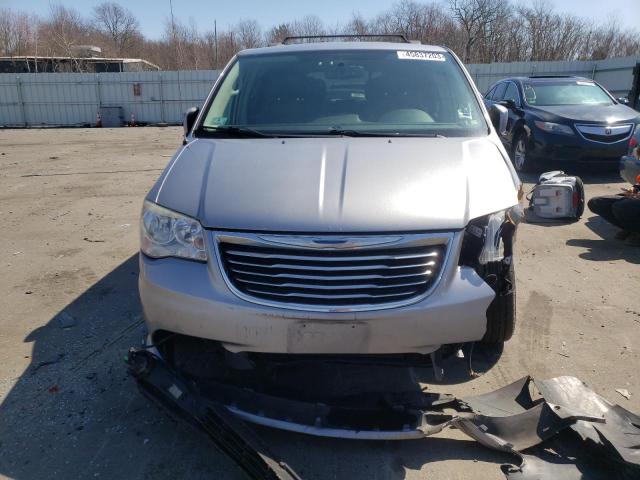 2C4RC1BG5DR622944 - 2013 CHRYSLER TOWN & COU TOURING SILVER photo 5