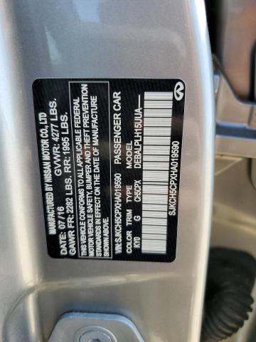 SJKCH5CPXHA019590 - 2017 INFINITI QX30 BASE SILVER photo 13